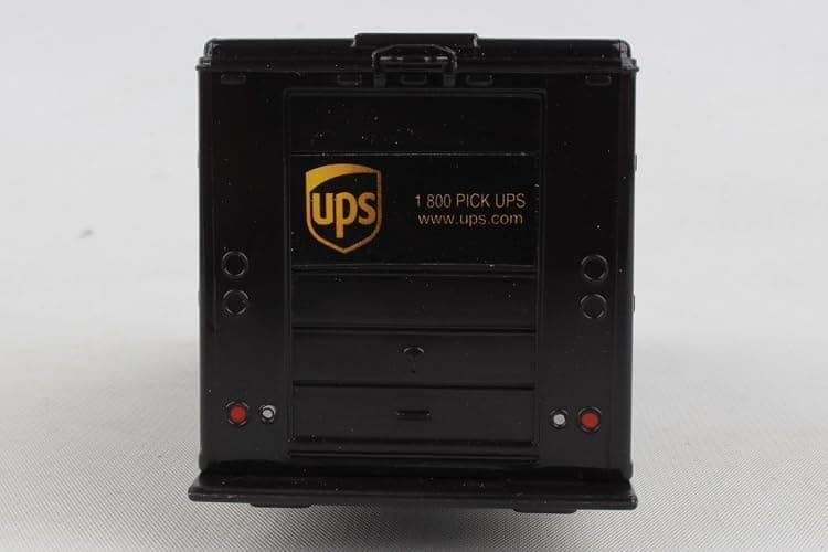 Daron UPS Pullback Package Truck thumbnail 8
