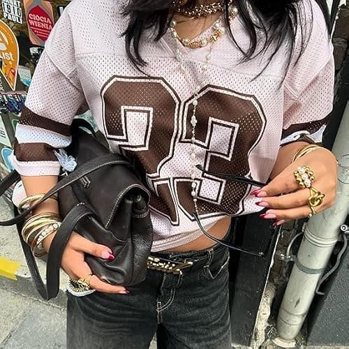 SANSIWU Damen Shirts, Y2K, übergroße Zahlen-Grafik, V-Ausschnitt, kurzärmelig, Trikot-T-Shirt, Vintage, 90er-Jahre-Streetwear thumbnail 5
