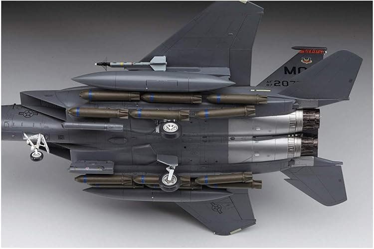Hasegawa 1:72 Scale F-15E Strike Eagle Model thumbnail 3