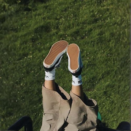 Vans Unisex Adult Knu Skool Shoe - '90s Retro Puffy Low-Top Fashion Sneakers for Men & Women thumbnail 7