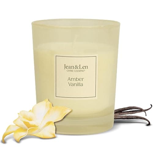 Jean & Len Duftkerze Amber & Vanilla, für gemütliche Abende Zuhause, Handgemachte Duftkerze mit herb-zartem Amber & Vanille Duft, Kerze im stylischen Glas, vegan, 120 g - Image 1