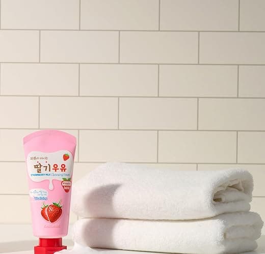 Kwailnara Milk Cleansing Foam (120 mL) (Strawberry) thumbnail 4