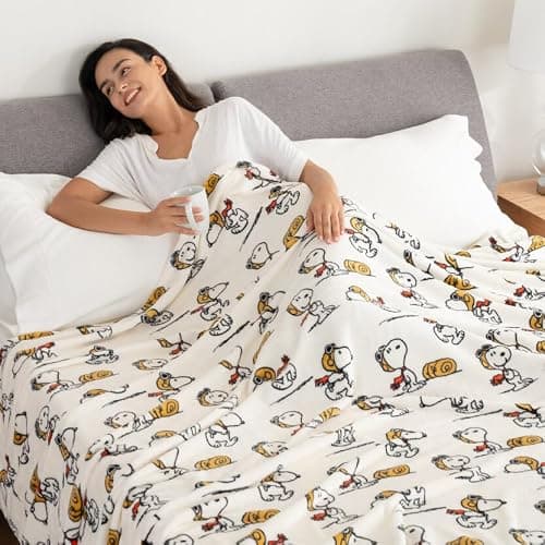 Berkshire Blanket Peanuts® VelvetLoft® Cute Character Snoopy Plush Blanket,The Flying Ace,Full/Queen 90 in x 90 in (Official Peanuts® Product) thumbnail 4