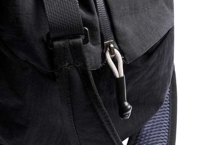 Bellroy Lite Duffel (lightweight technical duffel bag) thumbnail 4