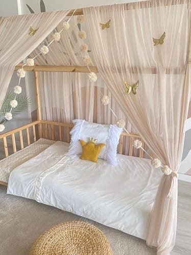 Baby Fancyroom Ciel de lit de Maison, décoration pour Chambre d'enfant, lit d'enfant, baldaquin, Guirlande de Pompons en Tulle de qualité supérieure (Beige, 380cm, +5 Papillons Dores) - Beige - 380cm, +5 Papillons dores - Image 1