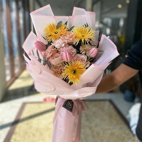 WRAPAHOLIC 20 Sheets Flower Wrapping Paper - 22.4 x 22.4 inch Pink Border Water-Resistant Floral Bouquet Wrapping Paper, Florist Supplies Packaging Paper for Wedding Birthday Gift DIY thumbnail 6
