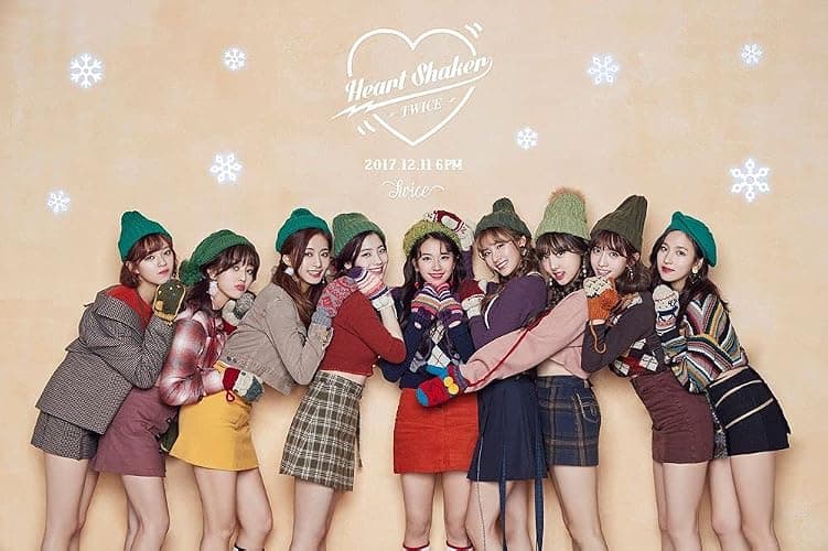 Twice -[Merry & Happy]1st Repackage Happy Ver CD+84p Photo Book+3p Photo Cards+1p Post Card+1p Sticker K-POP SEALED thumbnail 5