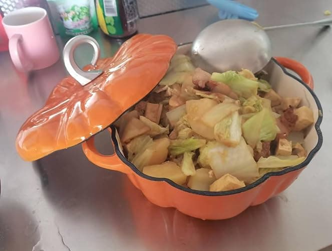 💜Cast Iron Pumpkin Cocotte - Dutch Oven Pot With Lid, Non Stick, Stew & Soup Pot, Serves 3-5, Halloween & Thanksgiving Decor Gift (Orange) thumbnail 2