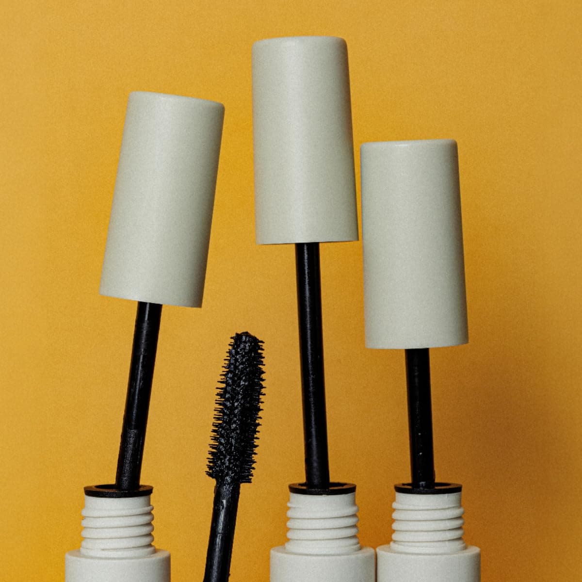 Republic Cosmetics Yuya Rimel - Mascara de pestañas - Enchinador de pestañas - Flash eyelash serum - Rimel Rizador de pestañas - Makeup - rimel - 10 aceites naturales - 10g thumbnail 8