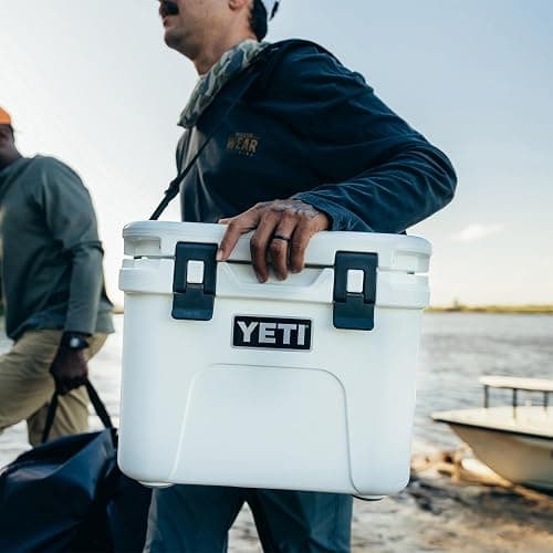 YETI Roadie 15 Hard Cooler with DoubleDuty Shoulder Strap thumbnail 4
