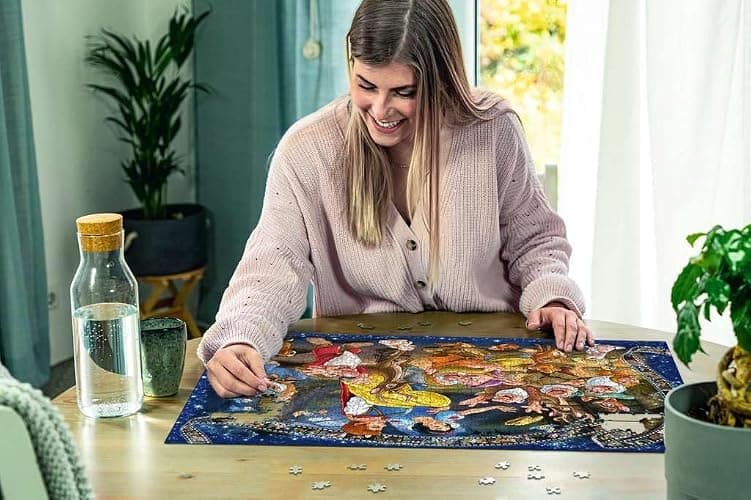Ravensburger Disney Snow White Collector's Edition Puzzle | 1000 Unique Pieces | Softclick Technology Ensures Precise Fit | Ideal for Adults and Kids Aged 12+ thumbnail 4