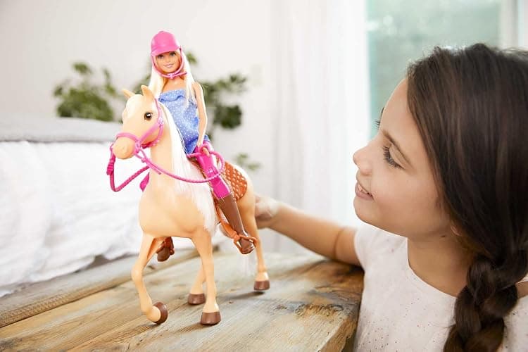 Barbie Playet with Blonde Fashion Doll in Riding Outfit & Light Brown Horse with Saddle, Bridle & Reins (Amazon Exclusive) thumbnail 2