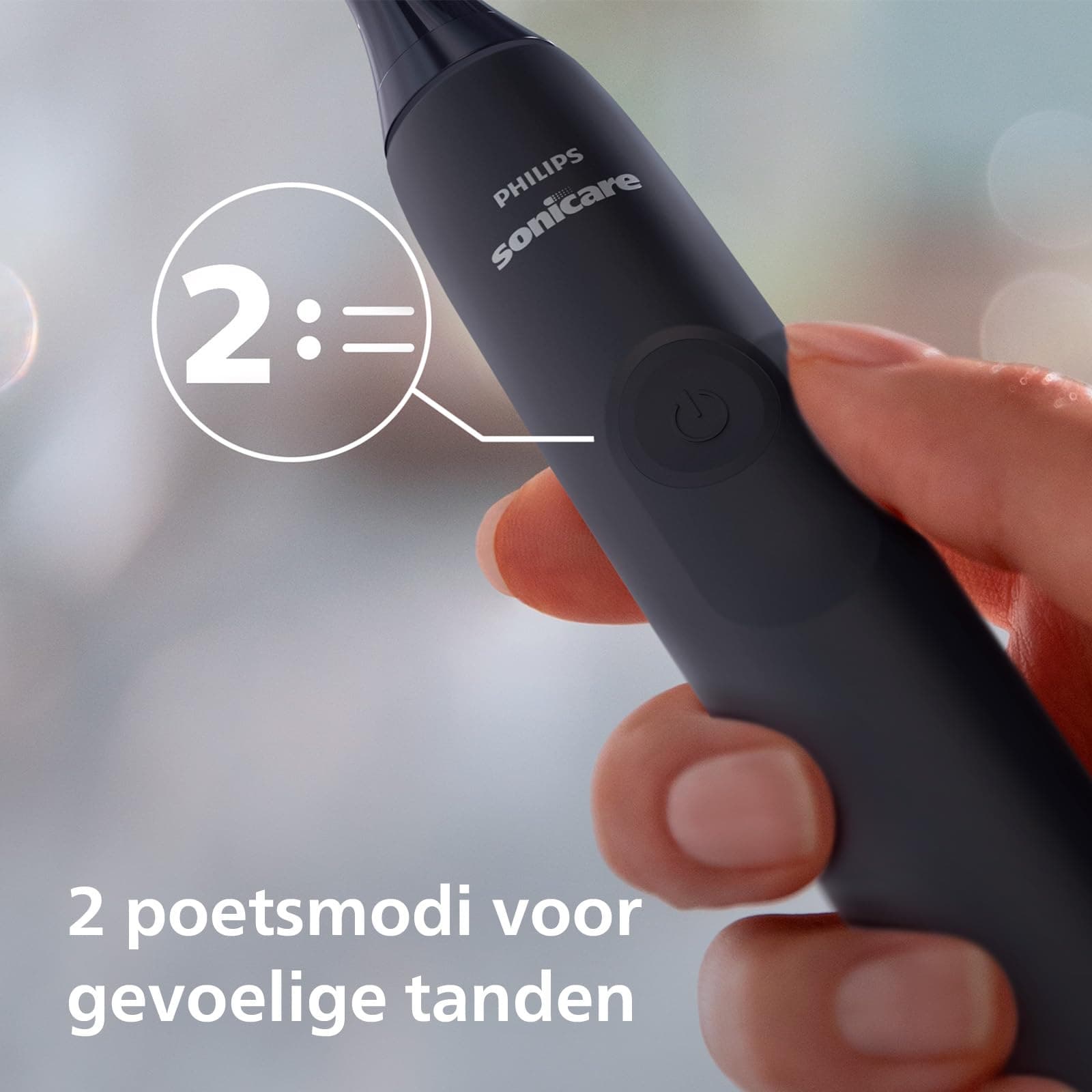 Philips Sonicare 4100 – elektrische tandenborstel voor volwassenen met 1 Philips W2 Optimal White Sonic-opzetborstel in zwart, slank reisetui en USB-oplader (model HX3683/54) thumbnail 5
