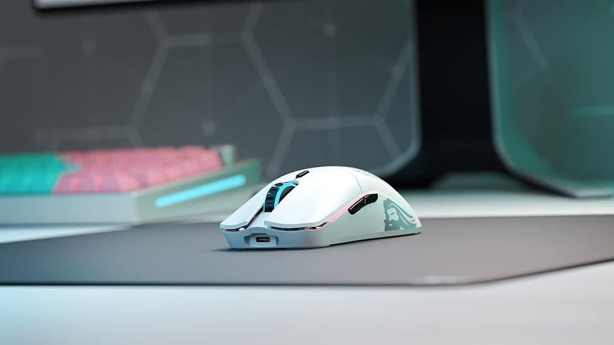 GLORIOUS Model O Wireless Gaming Mouse - Superlight, 69g Honeycomb Design, RGB, Ambidextrous, Lag Free 2.4GHz Wireless, Up to 71 Hours Battery - Matte White thumbnail 6