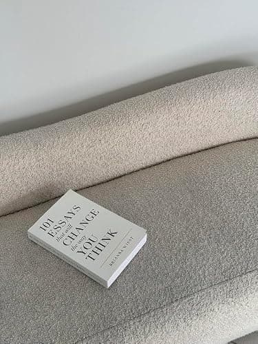 101 Essays That Will Change The Way You Think thumbnail 5