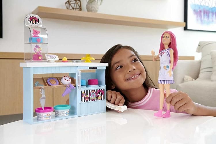 Barbie Doll and Accessories, Bakery Playset with Pink-Haired Petite Doll, Baking Station, Cake-Making Feature and 20+ Play Pieces thumbnail 2