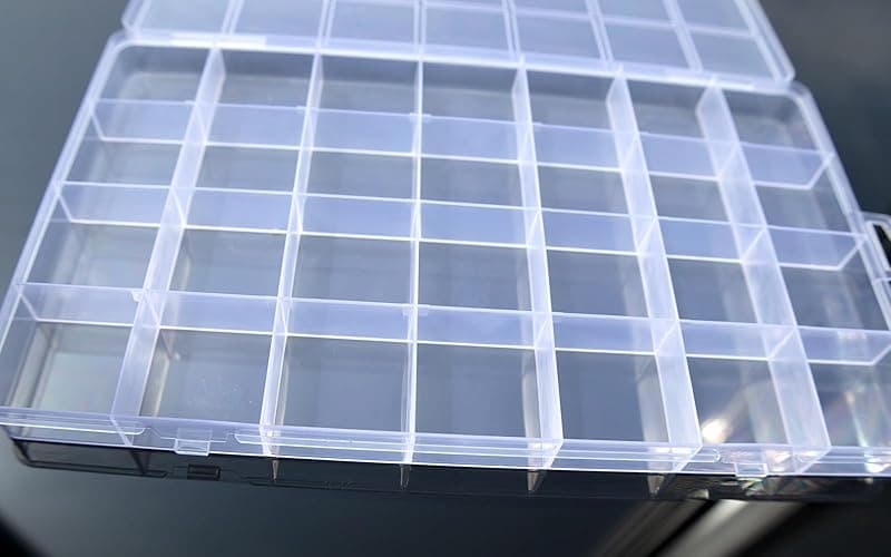 QYING 2Packs 28 Grids Plastic Organizer Box,Clear Beads Organizers Storage Box with Fixed Dividers,Acrylic Organizers Box for Jewelry,Beads,Earrings, Art DIY, Craft - WHITE TWO thumbnail 7