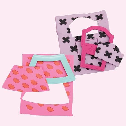 Play-Doh Barbie Designer Fashion Show Set, Make Doll Clothes with 21 Fashion Accessories & Modeling Compound, Kids Arts & Crafts for Girls & Boys 5+ thumbnail 10
