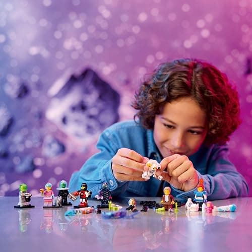 LEGO Minifigures Series 26 Space Collectible Toy Figures 71046 thumbnail 3