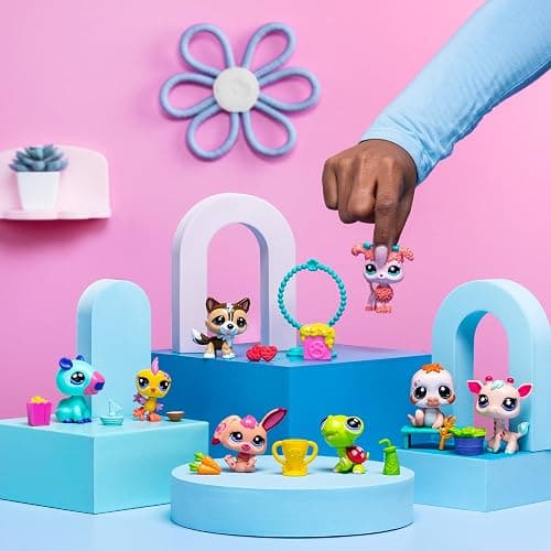 BANDAI Littlest Pet Shop Pet Pairs 2 Pack (ONE Supplied at Random) | Each Contains 2 LPS Mini Pet Toys 3 Accessories 1 Collector Card and 1 Virtual Code | Collectable Toys for Girls and Boys thumbnail 8