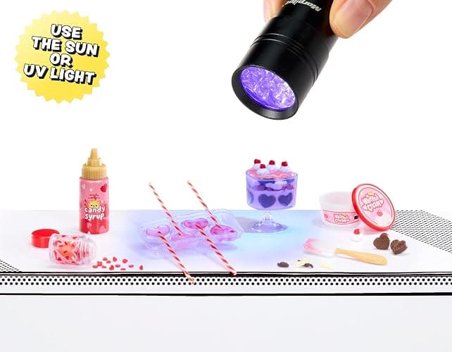 MGA's Miniverse Make It Mini with Love – Mini-Sammlerstücke, DIY Kunstharz-Bastelspiel, Valentinstag-Serie, Nachgebildete Lebensmittel, Nicht Essbar - für Sammler & Kinder ab 8 Jahren thumbnail 4