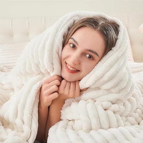 BEDELITE Fleece Oversized Queen Comforter Set, Fluffy Bed Set, Cream White | Super Soft & Warm Bedding, Luxury Fuzzy Faux Fur Comforter for Winter, Heavy Plush Bedding, with 2 Pillowcases thumbnail 3