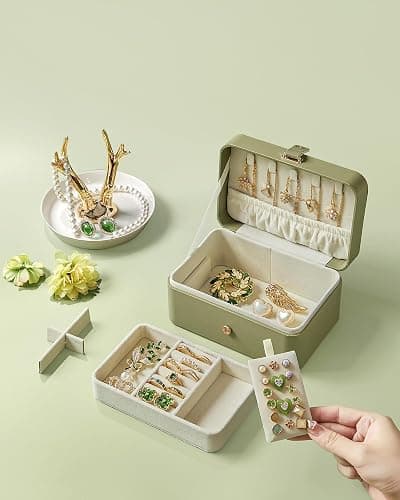 SONGMICS Schmuckkästchen Reise, Schmuckkasten klein, 2 Ebenen Schmuckaufbewahrung, tragbar, Schmuck-Reiseetui, für größere Accessoires, 11 x 16 x 8 cm, Geschenkidee, lorbeergrün JBC166C02 thumbnail 4