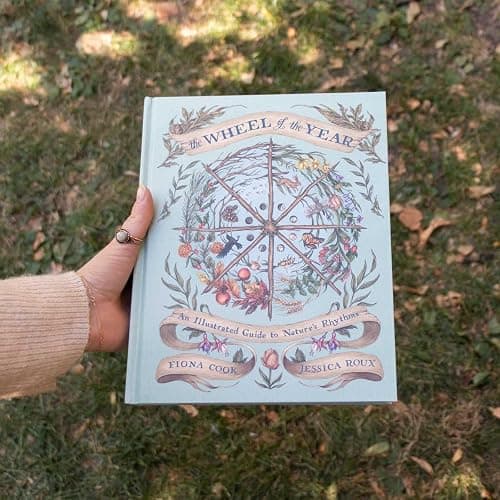 The Wheel of the Year: An Illustrated Guide to Nature's Rhythms thumbnail 11