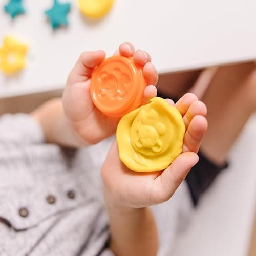 Melissa & Doug Created by Me! Cut, Sculpt, and Roll Modeling Dough Kit with 8 Tools and 4 Colors of Modeling DoughStampers, Arts and Crafts for Kids Ages 3+ thumbnail 9