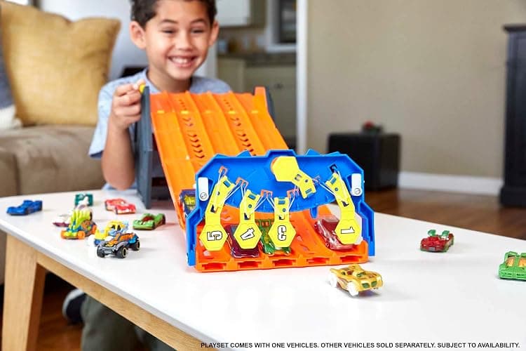 Hot Wheels Track Builder Action, Roll Out Raceway, Track Set with 5 Lane Racetrack and Toy Storage Bucket, Includes 1 Toy Car, Toys for Ages 4 to 10, One Pack, HGK41 thumbnail 2