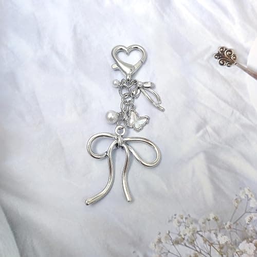 Nalefow Keychain for Women Gold Bow Angel Wings KeyChains Novel Star Heart Strawberry Racket Pendants Bag Charm Key Chains thumbnail 2