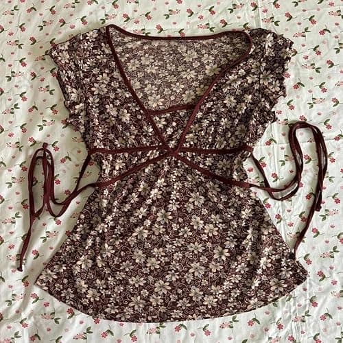 Y2k Grunge Shirts Alt Emo Clothes Women Whimsical Goth Short Sleeve Top Vintage Graphic Tees 2000s Tops Teen Girls thumbnail 2