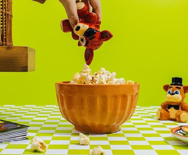 Five Nights At Freddy's Freddy and Foxy Ceramic Salt and Pepper Shaker Set | Spice Dispenser Storage Canisters thumbnail 7