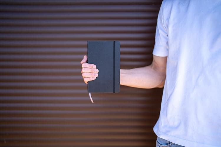 Moleskine Classic Notebook, Soft Cover, Large (5" x 8.25") Ruled/Lined, Myrtle Green, 192 Pages thumbnail 8
