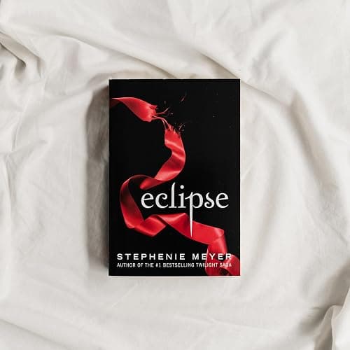 Eclipse (The Twilight Saga, 3) thumbnail 2