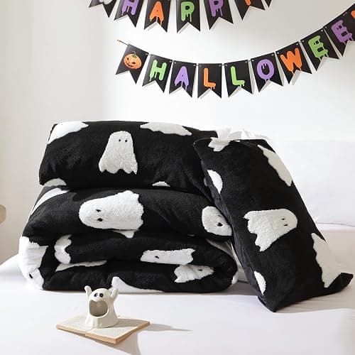 Smoofy Halloween Comforter Set Twin Size – 2-Piece Black Halloween Comforter with 3D White Ghosts, Lightweight and Fluffy Bedding Set (1 Twin Comforter + 1 Pillowcase) thumbnail 6
