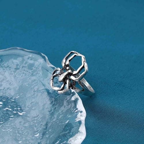 Yheakne Gothic Spider Ring Silver Spider Oxidized Ring Chunky Statement Ring Punk Animal Ring Halloween Jewelry for Women and Girls thumbnail 3