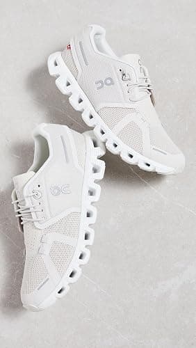 On Women's Cloud 5 Sneakers thumbnail 5