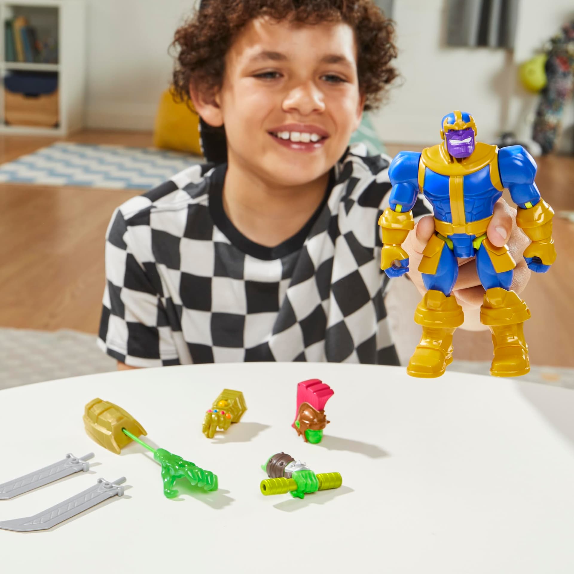 MixMashers Marvel Thanos Customisable Avengers Mix and Match Deluxe Action Figure & Accessories thumbnail 9