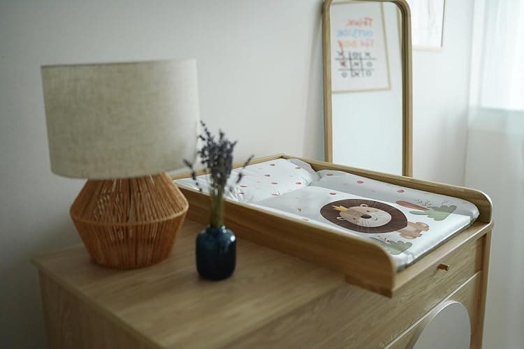 Ceba Baby® weiche Wickelauflage 50x70 cm - Doppelseitige Baby Wickelunterlage - Wickeltischauflage für Junge und Mädchen - Wasserdicht, abwaschbar - OEKO-TEX - Made in EU - Löwe, der König thumbnail 2