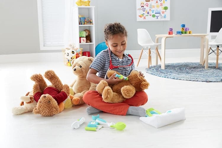 Fisher-Price Doctor Playset Medical Kit 7-Piece Toy for Dress Up and Preschool Pretend Play Ages 3+ Years thumbnail 6