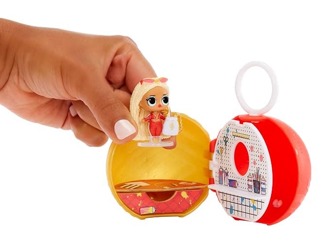 L.O.L. Surprise! 579618EUC LOL Surprise OMG Mini Random Assortment-Miniature Replica Fashion Doll with Signature Accessory & Reusable Packaging Playset-Collectable-Gift for Kids Ages 4+, Series 1 thumbnail 4