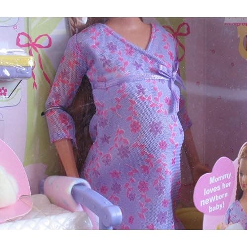 Barbie Happy Family Pregnant Midge & Baby thumbnail 3