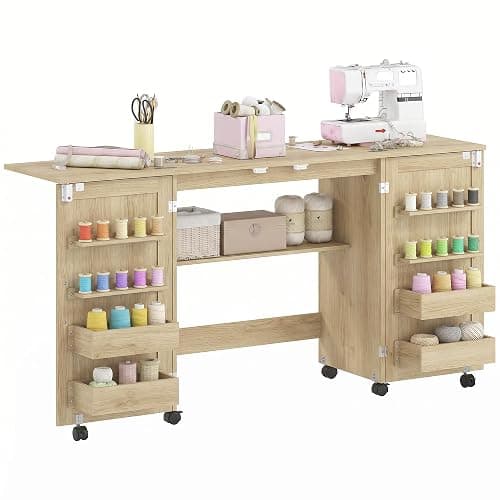 HOMCOM Table de Couture Pliante à roulettes 2 Portes Magnétiques Chêne | Meuble Couture, 4 Bacs, 20 Crochets, Étagère de Rangement, Meuble Machine à Coudre pour Salon Bureau Studio - Image 1