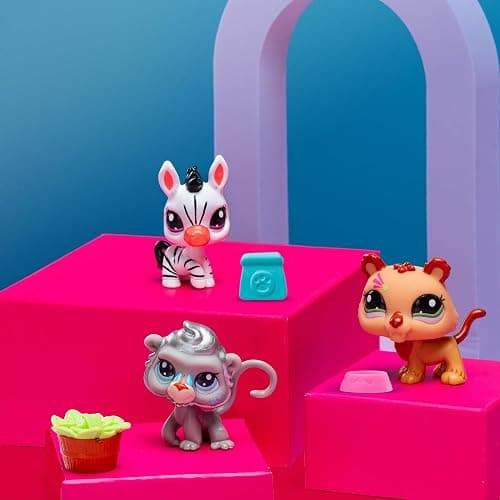 BANDAI Littlest Pet Shop Pack 3 Zoo Pets BF00597 Set of 3 Pets, Accessory, Collector's Card and Virtual Code, Generation 7, Pets #96, #97, #98, Kids 4+ thumbnail 4