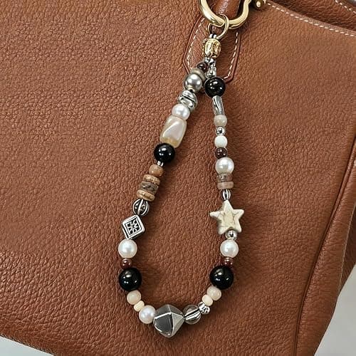 Vintage Brown Beaded Phone Charm Wrist Strap Star Heart Pearl Phone Chain Wristlet Short Camera Charm Strap Cute Beaded Wristlet Keychain Cellphone Charms Aesthetic Cellphone Wrist Lanyard for Women thumbnail 7
