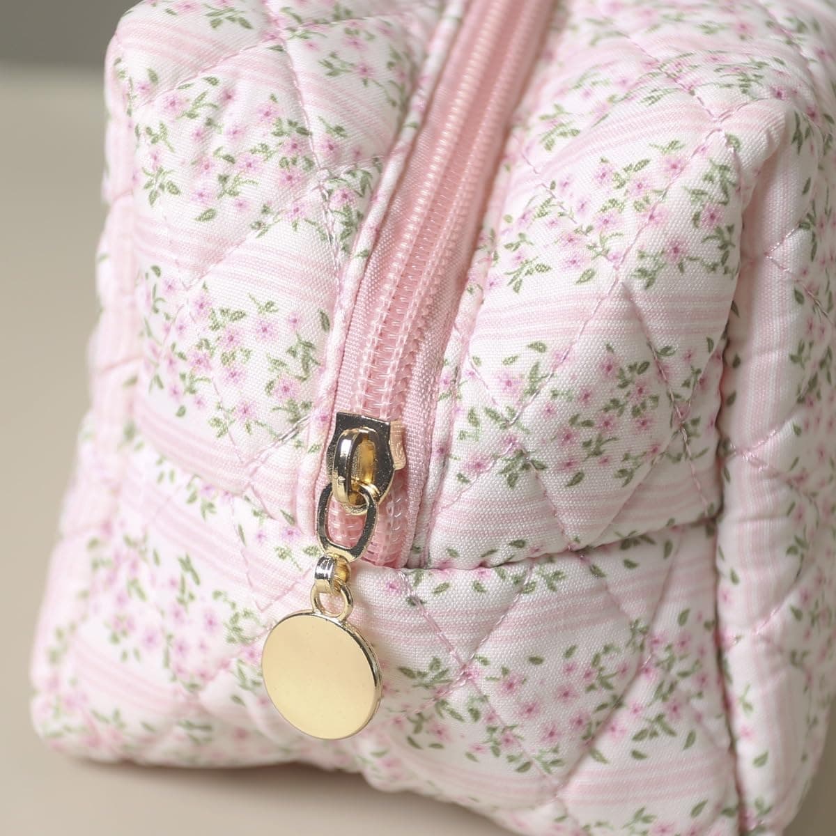Makeup Bag Quilted Cosmetic Bag Floral Large Pouch Coquette Toiletry Bag Travel thumbnail 3