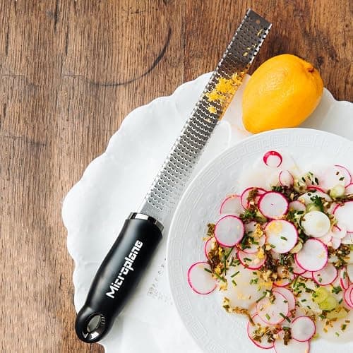 Microplane Premium Classic Series Zester 18/8, Black - Lemon Zester & Cheese Grater & Vegetable Grater - Citrus, Parmesan Cheese, Garlic, Ginger, Nutmeg, Chocolate - Stainless Steel Grater - Black thumbnail 8