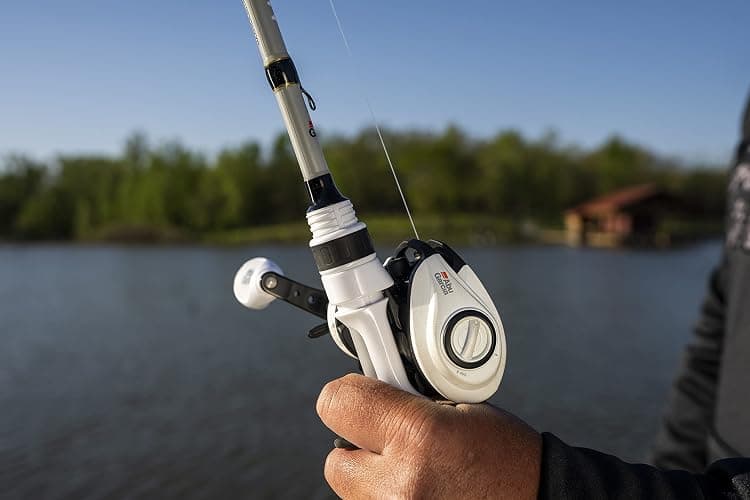 Abu Garcia Max Pro Low Profile Baitcast Reel and Fishing Rod Combo thumbnail 12