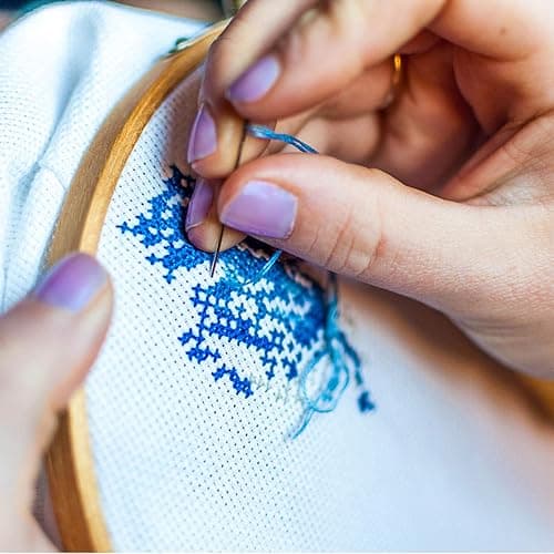 Similane Embroidery Kit 215 Pcs,100 Colors Threads,5 Pcs Embroidery Hoops,3 Pcs Aida Cloth,40 Sewing Pins,Cross Stitch Tools and Embroidery Starter Kit for Adults Beginners thumbnail 4